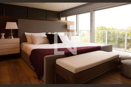 Casa de Condomínio à venda com 3 quartos, 358m² em Jardim Silvia (Zona Oeste), São Paulo