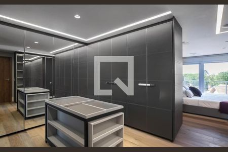 Casa de Condomínio à venda com 3 quartos, 358m² em Jardim Silvia (Zona Oeste), São Paulo