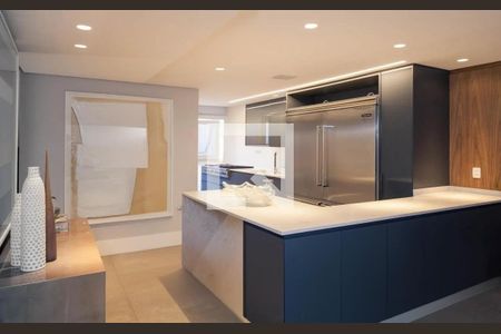 Casa de Condomínio à venda com 3 quartos, 358m² em Jardim Silvia (Zona Oeste), São Paulo