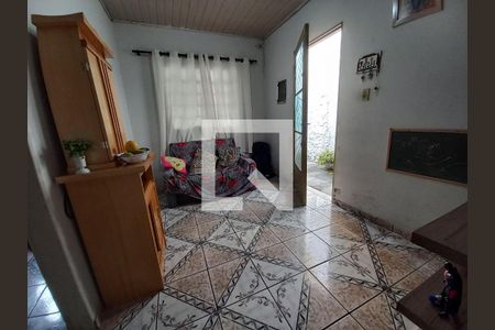 Casa à venda com 4 quartos, 240m² em Parque Peruche, São Paulo