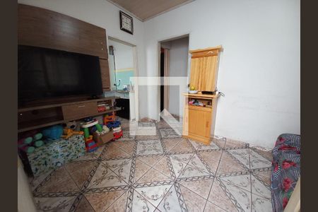 Casa à venda com 4 quartos, 240m² em Parque Peruche, São Paulo