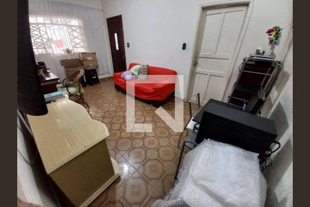 Casa à venda com 4 quartos, 240m² em Parque Peruche, São Paulo