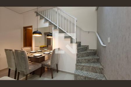 Sala de casa de condomínio à venda com 2 quartos, 120m² em Vila Príncipe de Gales, Santo André