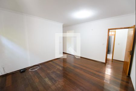 Sala de TV de casa de condomínio para alugar com 4 quartos, 380m² em Esplanada Independência, Taubaté