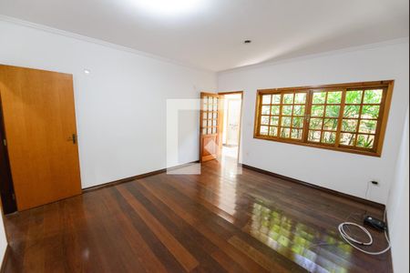 Sala de TV de casa de condomínio para alugar com 4 quartos, 380m² em Esplanada Independência, Taubaté