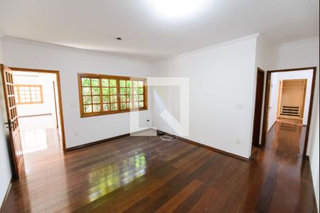 Sala de TV de casa de condomínio para alugar com 4 quartos, 380m² em Esplanada Independência, Taubaté