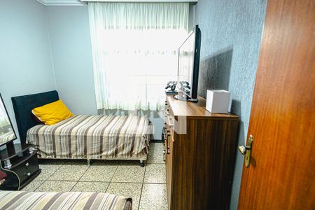 Quarto 2 de casa à venda com 4 quartos, 315m² em Itapoã, Belo Horizonte