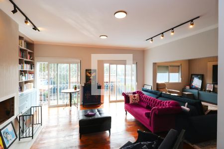 Sala de casa à venda com 5 quartos, 550m² em Cursino, São Paulo