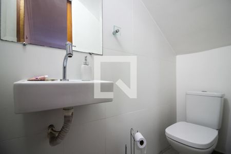 Lavabo de casa para alugar com 3 quartos, 140m² em Vila do Castelo, São Paulo