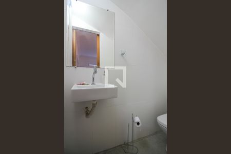 Lavabo de casa para alugar com 3 quartos, 140m² em Vila do Castelo, São Paulo