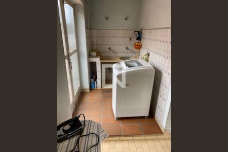 Lavanderia de casa à venda com 5 quartos, 250m² em Vila Albertina, São Paulo