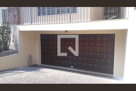 Garagem de casa à venda com 5 quartos, 250m² em Vila Albertina, São Paulo