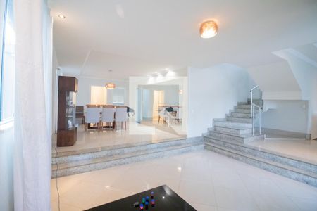 Sala de Estar de casa à venda com 4 quartos, 343m² em Cabral, Contagem