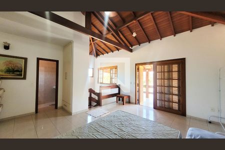 Sala de TV de casa à venda com 3 quartos, 319m² em Parque Jatibaia (sousas), Campinas