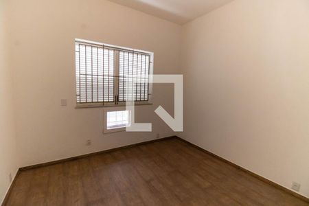 Quarto 1 de casa à venda com 3 quartos, 180m² em Fátima, Niterói
