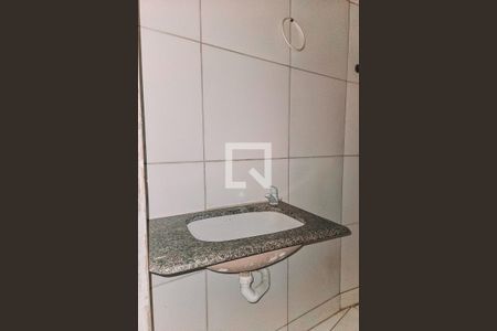 Banheiro de kitnet/studio para alugar com 0 quarto, 20m² em Nazaré, Salvador