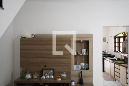 Sala de casa à venda com 6 quartos, 147m² em Vila Nilo, São Paulo