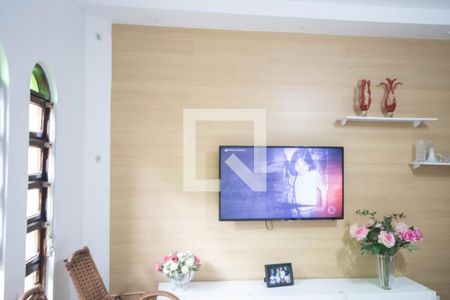 Sala de casa à venda com 6 quartos, 147m² em Vila Nilo, São Paulo