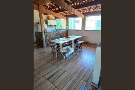 Casa à venda com 2 quartos, 210m² em Vila Alvinopolis, São Bernardo do Campo