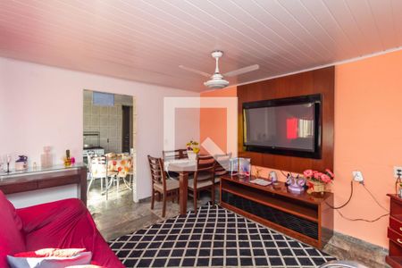 Sala de casa à venda com 2 quartos, 400m² em Vila Carmosina, São Paulo