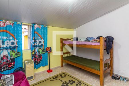 Quarto 1 de casa à venda com 2 quartos, 400m² em Vila Carmosina, São Paulo