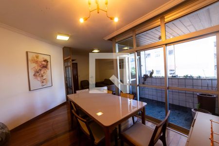 Sala de apartamento à venda com 4 quartos, 118m² em Funcionários, Belo Horizonte