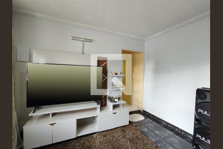 Sala de casa para alugar com 4 quartos, 120m² em Jardim São Paulo, Ferraz de Vasconcelos