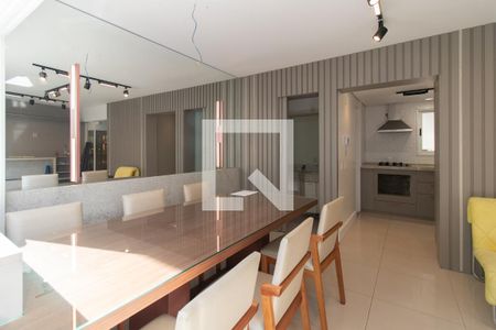 Sala de casa de condomínio à venda com 3 quartos, 177m² em Teresópolis, Porto Alegre