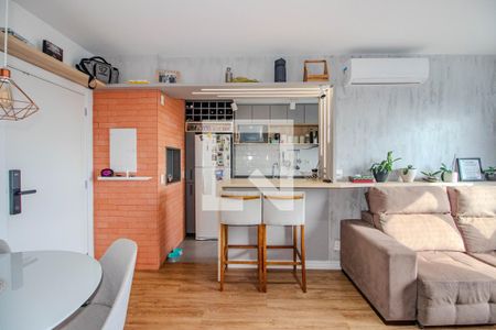 Sala de apartamento à venda com 2 quartos, 62m² em Navegantes, Porto Alegre