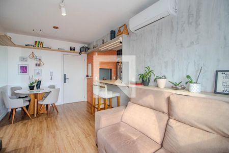 Sala de apartamento à venda com 2 quartos, 62m² em Navegantes, Porto Alegre
