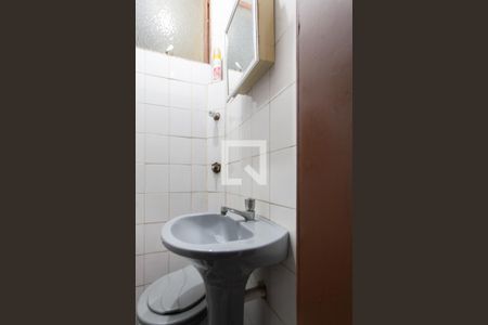 Lavabo de casa de condomínio à venda com 3 quartos, 120m² em Venda Nova, Belo Horizonte