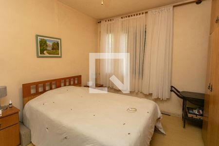 Quarto 1 de casa à venda com 3 quartos, 200m² em Vila Ipiranga, Porto Alegre