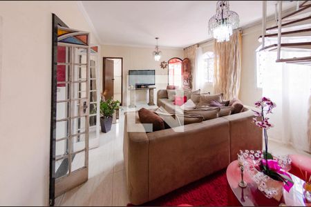 Sala de casa para alugar com 5 quartos, 400m² em Coração Eucarístico, Belo Horizonte