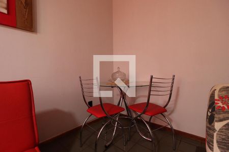 Sala de apartamento para alugar com 1 quarto, 38m² em J. Santana, Ribeirão Preto