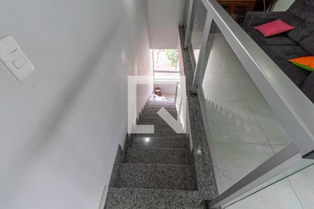 Escada de apartamento à venda com 3 quartos, 140m² em Santa Terezinha, Belo Horizonte