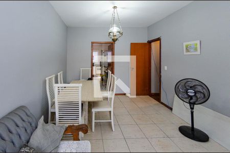 Sala de casa à venda com 3 quartos, 110m² em Buritis, Belo Horizonte
