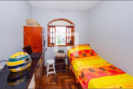 Quarto 2 de casa à venda com 3 quartos, 110m² em Buritis, Belo Horizonte