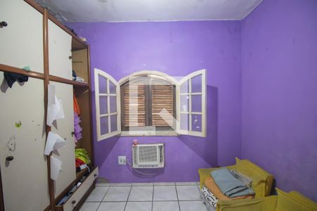 Quarto 1 de casa de condomínio para alugar com 2 quartos, 65m² em Galo Branco, São Gonçalo