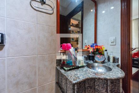 Lavabo 1 de casa para alugar com 5 quartos, 500m² em Embaré, Santos