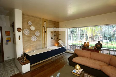 Sala de casa à venda com 3 quartos, 396m² em Vila Inah, São Paulo