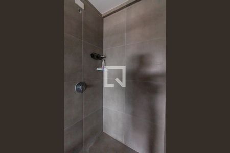 Banheiro de kitnet/studio à venda com 1 quarto, 35m² em Teresópolis, Porto Alegre