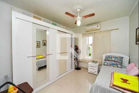 Quarto de casa à venda com 3 quartos, 180m² em Sarandi, Porto Alegre