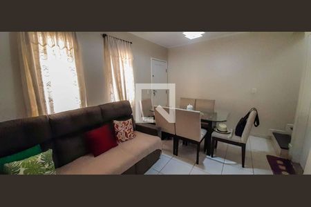 Sala de casa de condomínio à venda com 2 quartos, 114m² em Quitaúna, Osasco