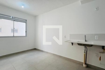 Sala/Cozinha e Área de Serviço de apartamento para alugar com 2 quartos, 32m² em Parque Novo Mundo, Guarulhos