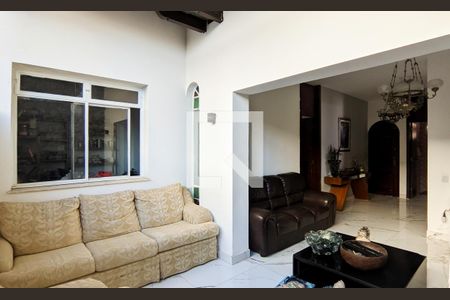 Sala de casa à venda com 5 quartos, 500m² em São Lucas, Belo Horizonte