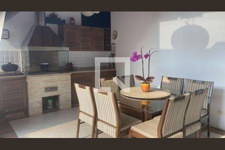 Casa à venda com 3 quartos, 180m² em Butantã, São Paulo