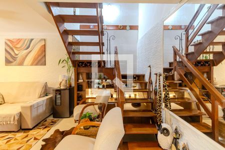 Sala de casa de condomínio à venda com 3 quartos, 258m² em Guarujá, Porto Alegre