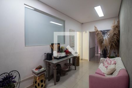 Hall de entrada de casa para alugar com 5 quartos, 253m² em Jardim das Acácias, São Paulo