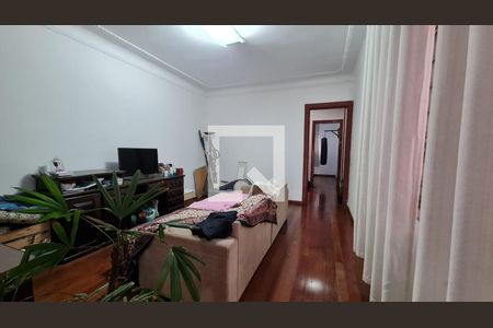 Casa à venda com 3 quartos, 242m² em Liberdade, São Paulo
