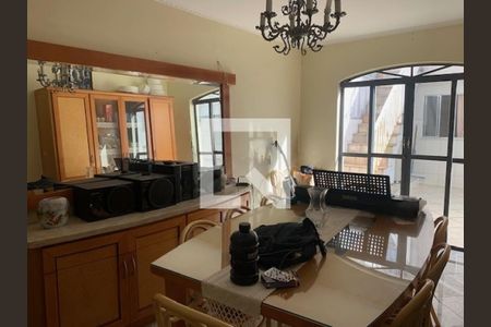 Casa à venda com 3 quartos, 200m² em Vila Santo Estevão, São Paulo